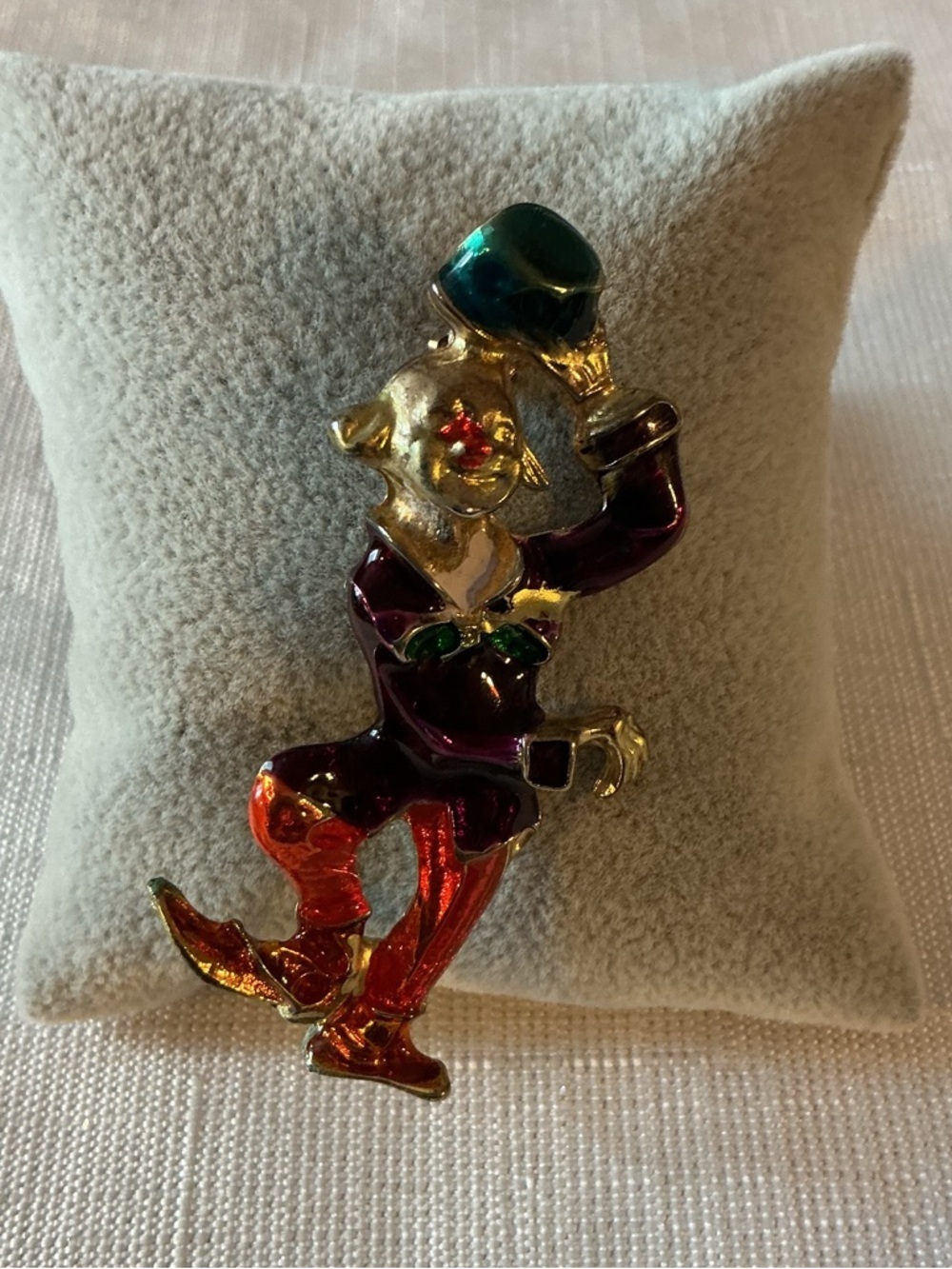 Clown or Classic Harlequin Jester Multicolored Enamel Gold Tone Brooch - Picture 2 of 3